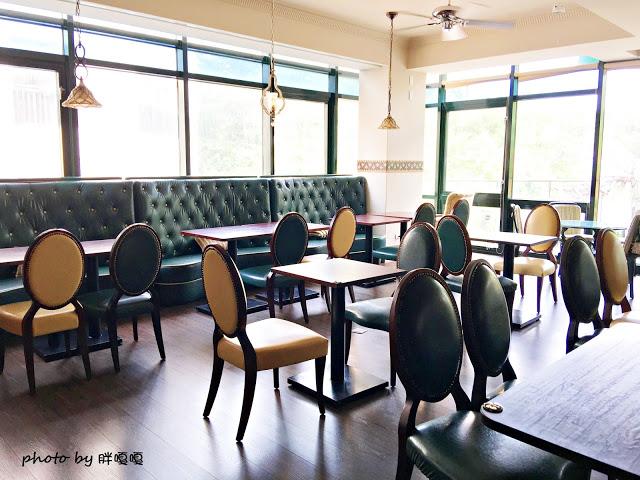 【台中 西區】軟鐵英式早餐soft metal※美到不像話的店，充滿裝置藝術與雜貨※