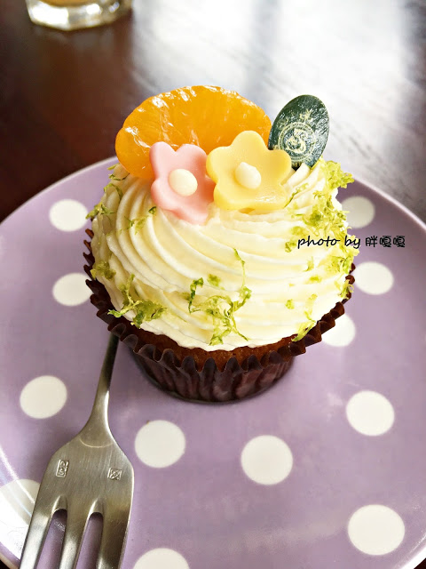 【台中 西區】軟鐵英式早餐soft metal※美到不像話的店，充滿裝置藝術與雜貨※