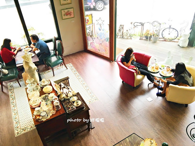 【台中 西區】軟鐵英式早餐soft metal※美到不像話的店，充滿裝置藝術與雜貨※