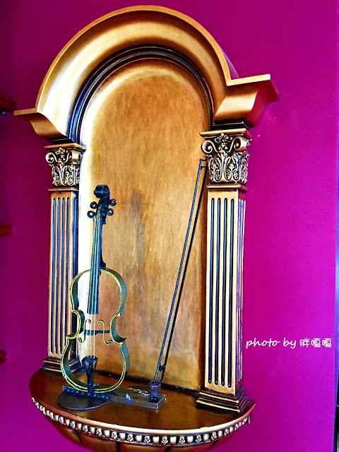 【台中 西區】軟鐵英式早餐soft metal※美到不像話的店，充滿裝置藝術與雜貨※