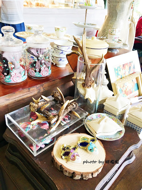 【台中 西區】軟鐵英式早餐soft metal※美到不像話的店，充滿裝置藝術與雜貨※