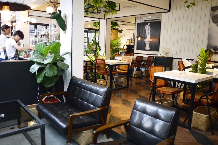 P2120698.jpg P2120698.jpg