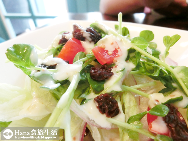 【台北市中山區】麻犇堂囍糖本舖 | 復古英式裝潢 港式正統公仔麵 鹹甜奶油香的冰火菠蘿油 免收服務費