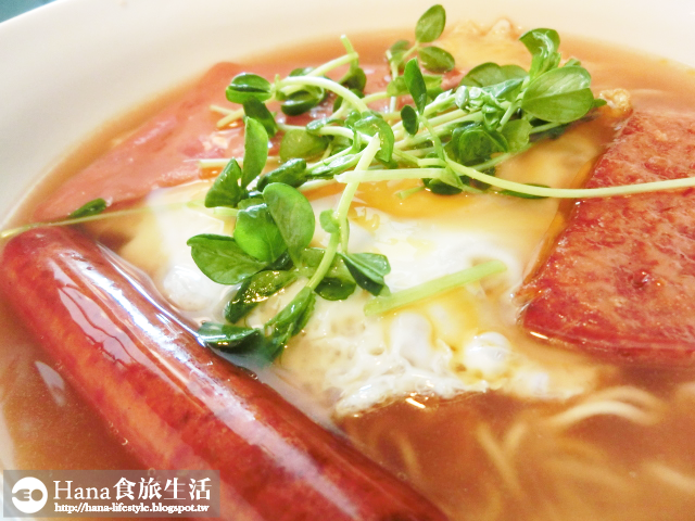 【台北市中山區】麻犇堂囍糖本舖 | 復古英式裝潢 港式正統公仔麵 鹹甜奶油香的冰火菠蘿油 免收服務費