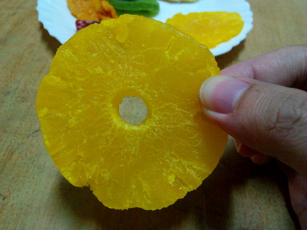 美勝珍蜜餞行：【臺南Ω中西區】美勝珍蜜餞。琳瑯滿目的古早味零嘴讓人看得眼花撩亂