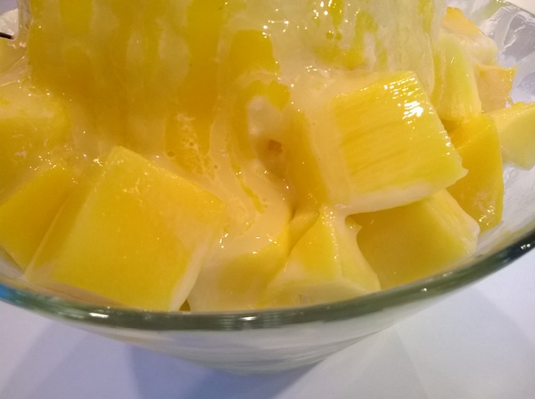 Mr.果：吃冰吃水果，超級豐富的水果雪綿冰就在Mr.果