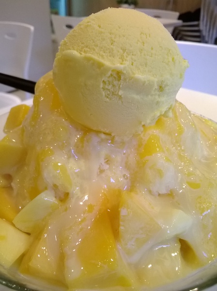 Mr.果：吃冰吃水果，超級豐富的水果雪綿冰就在Mr.果