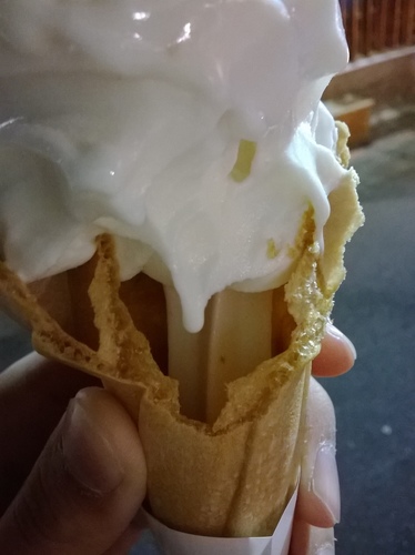 濃縮鮮乳的霜淇淋、創意激發新口味----白鬍子牛奶霜淇淋