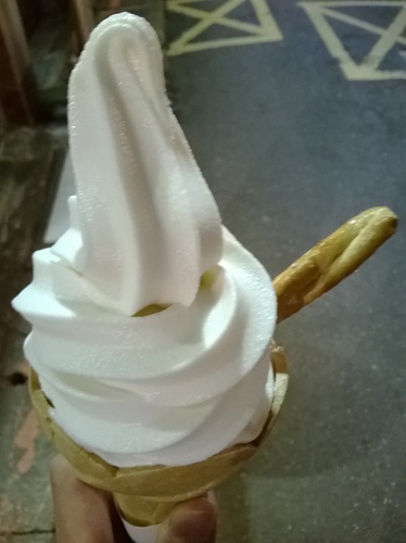 濃縮鮮乳的霜淇淋、創意激發新口味----白鬍子牛奶霜淇淋