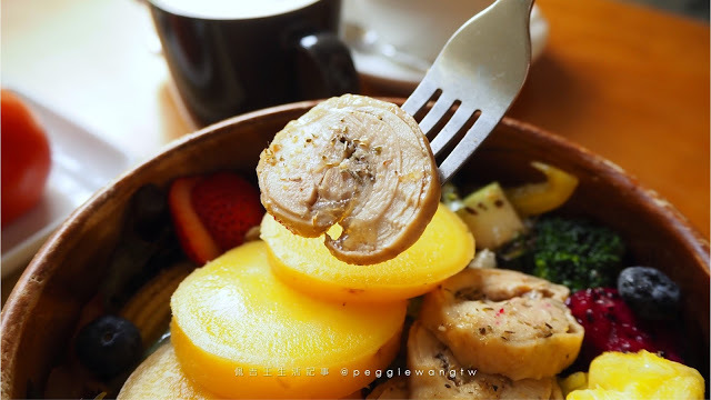 台南中西區︱一緒二咖啡民居：是老宅咖啡廳也是洋房民宿 必吃精緻豐盛早午餐(菜單) 台南美食 台南特色民宿