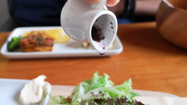 台南中西區︱一緒二咖啡民居：是老宅咖啡廳也是洋房民宿 必吃精緻豐盛早午餐(菜單) 台南美食 台南特色民宿