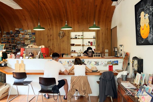 一緒二咖啡：【台南美食】是民宿也是咖啡館！城市中的休憩好去處：一緒二咖啡 Cafe Isshoni