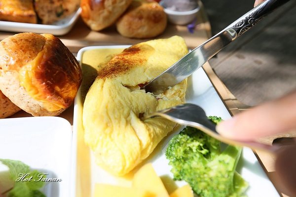 一緒二咖啡：【台南美食】是民宿也是咖啡館！城市中的休憩好去處：一緒二咖啡 Cafe Isshoni