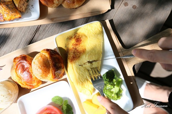 一緒二咖啡：【台南美食】是民宿也是咖啡館！城市中的休憩好去處：一緒二咖啡 Cafe Isshoni