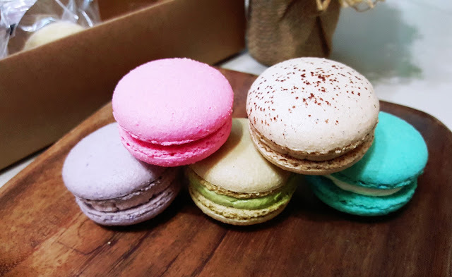 Food｜台南中西區｜拾參馬卡龍－府城伴手禮新選擇，減糖義式馬卡龍，甜美可愛無負擔