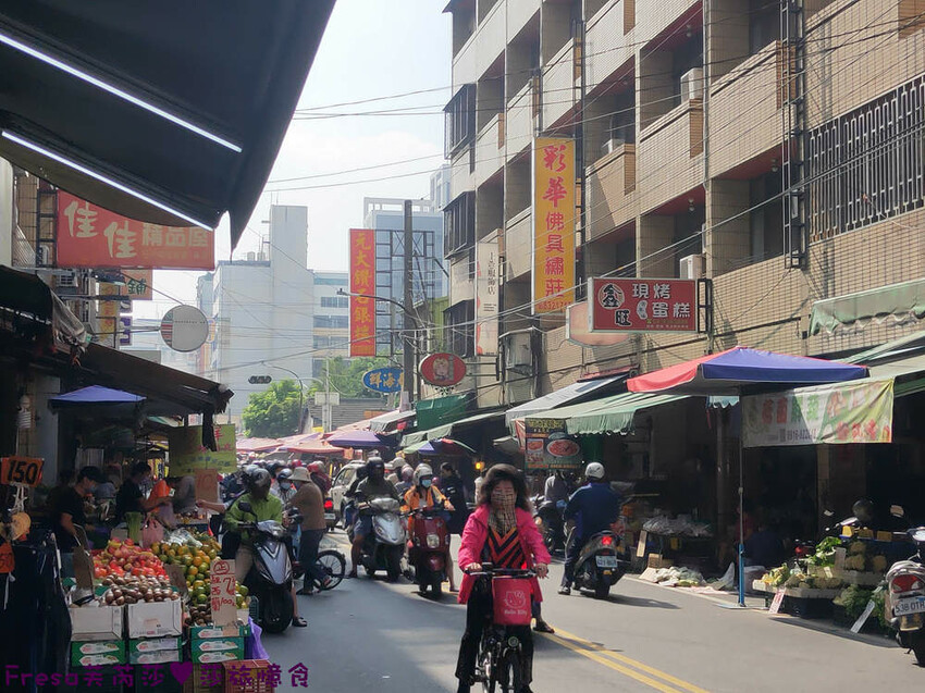 彰化飯店【康橋商旅】舒適敞亮家庭房型.午茶點心豐盛早餐ＣＰ值高│樓下逛菜市場超熱鬧│員林火車站│彰化員林