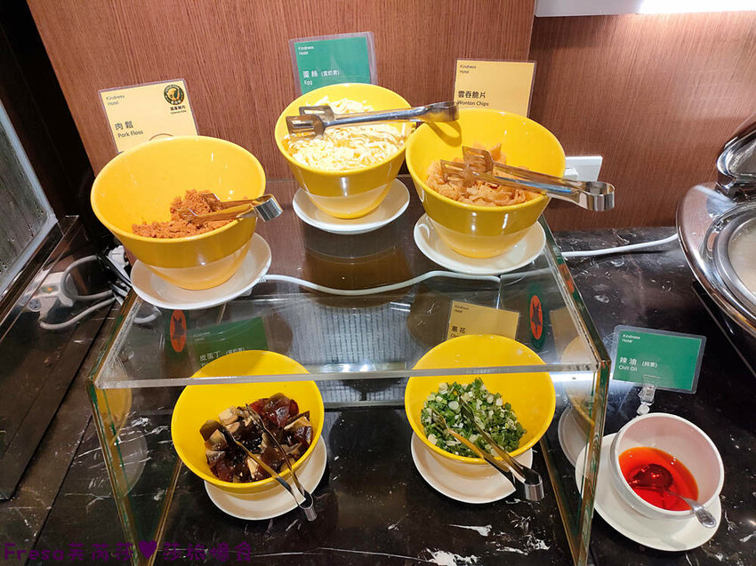 彰化飯店【康橋商旅】舒適敞亮家庭房型.午茶點心豐盛早餐ＣＰ值高│樓下逛菜市場超熱鬧│員林火車站│彰化員林