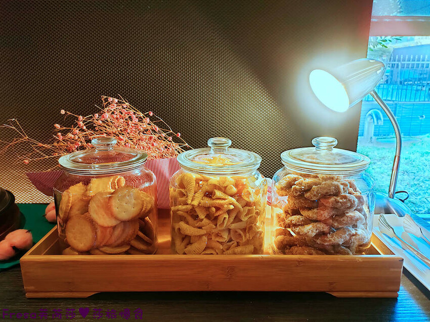 彰化飯店【康橋商旅】舒適敞亮家庭房型.午茶點心豐盛早餐ＣＰ值高│樓下逛菜市場超熱鬧│員林火車站│彰化員林飯店 - Fresa芙芮莎♥莎旅憶食