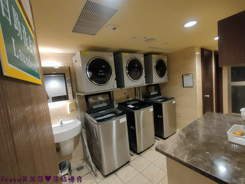 彰化飯店【康橋商旅】舒適敞亮家庭房型.午茶點心豐盛早餐ＣＰ值高│樓下逛菜市場超熱鬧│員林火車站│彰化員林