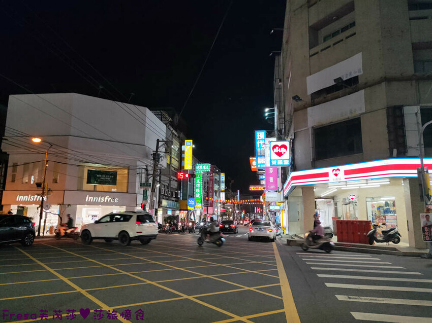 彰化飯店【康橋商旅】舒適敞亮家庭房型.午茶點心豐盛早餐ＣＰ值高│樓下逛菜市場超熱鬧│員林火車站│彰化員林