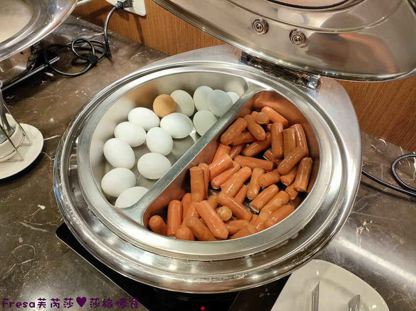 彰化飯店【康橋商旅】舒適敞亮家庭房型.午茶點心豐盛早餐ＣＰ值高│樓下逛菜市場超熱鬧│員林火車站│彰化員林飯店 - Fresa芙芮莎♥莎旅憶食