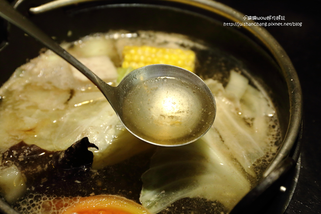 【食║三重】竹間精緻鍋物~三重火鍋。主打平價海鮮!口味獨到的特有湯頭,值得一訪再訪!