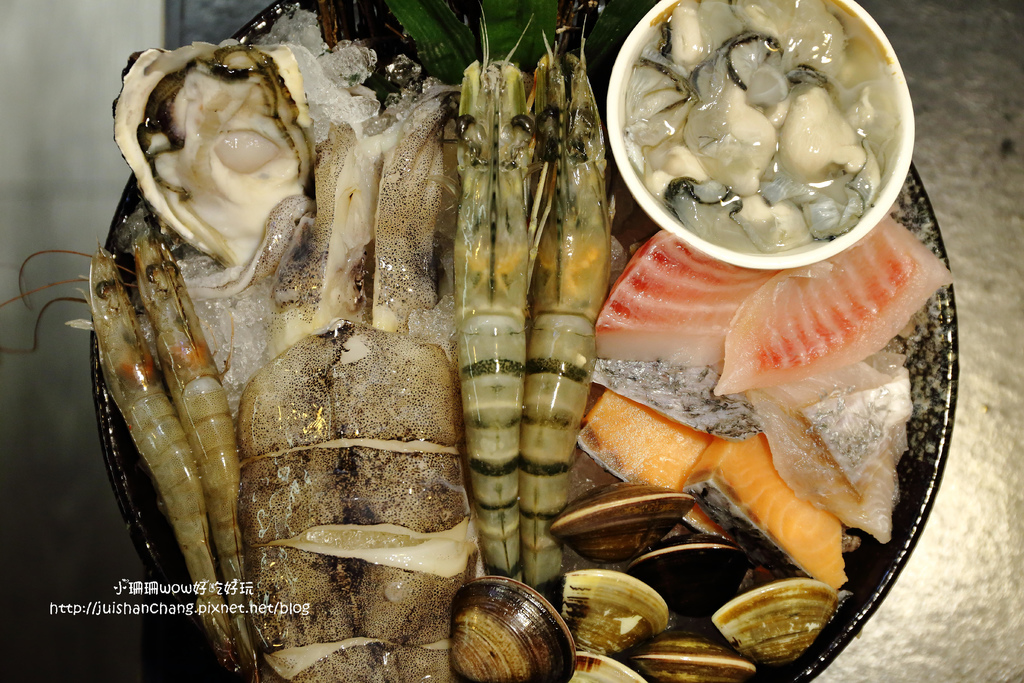 【食║三重】竹間精緻鍋物~三重火鍋。主打平價海鮮!口味獨到的特有湯頭,值得一訪再訪!