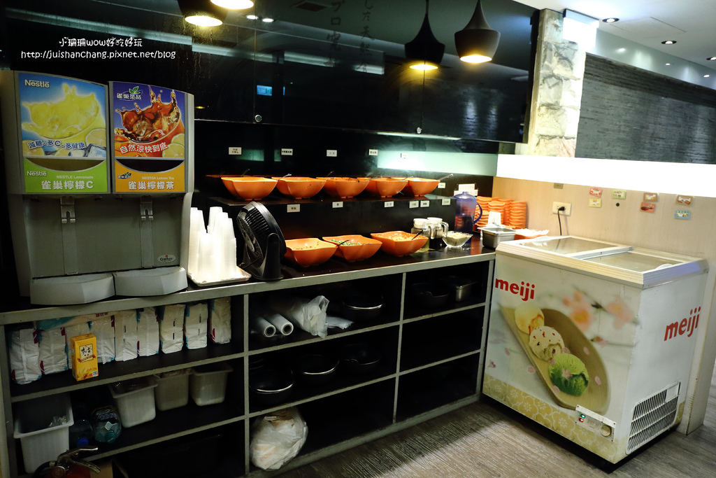 【食║三重】竹間精緻鍋物~三重火鍋。主打平價海鮮!口味獨到的特有湯頭,值得一訪再訪!