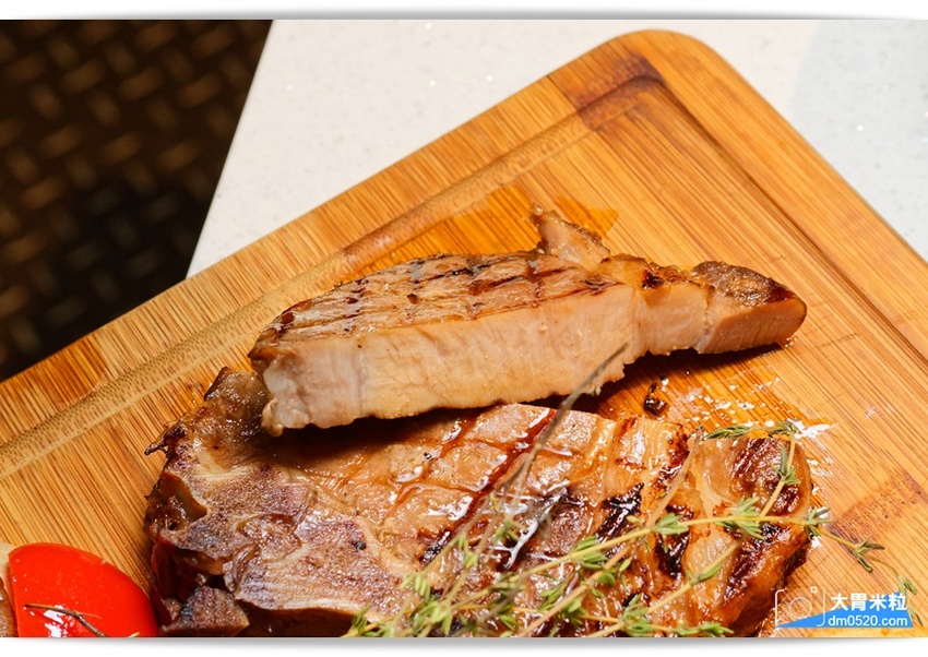 台北京華城美食,良食究好市集餐廳,超好吃的究好豬黃金豬排,戰斧豬排,還可參加究好豬50嚴究美食地圖,兌換千元福袋, - 大胃米粒 DAVID & MILLY