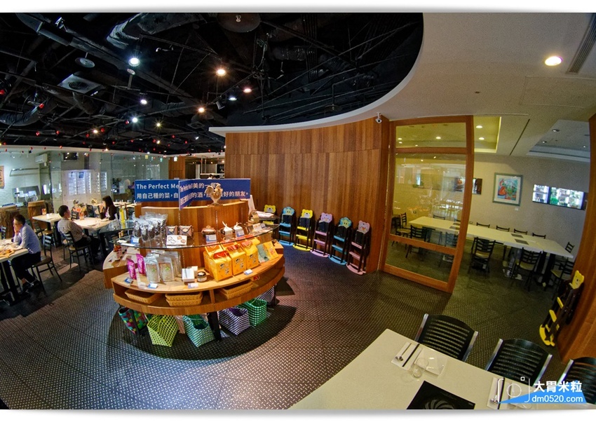 台北京華城美食,良食究好市集餐廳,超好吃的究好豬黃金豬排,戰斧豬排,還可參加究好豬50嚴究美食地圖,兌換千元福袋, - 大胃米粒 DAVID & MILLY