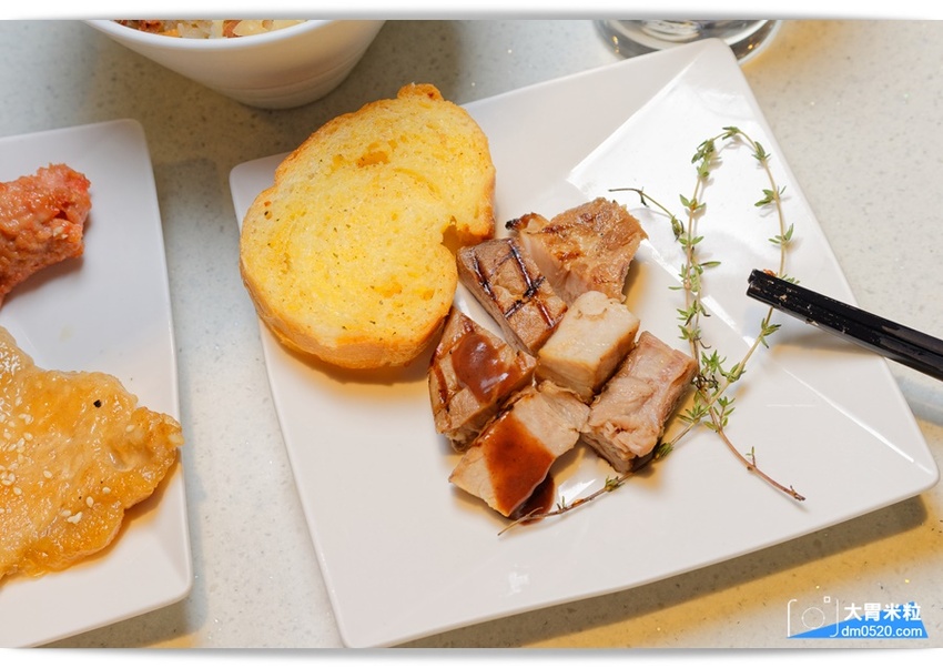 台北京華城美食,良食究好市集餐廳,超好吃的究好豬黃金豬排,戰斧豬排,還可參加究好豬50嚴究美食地圖,兌換千元福袋, - 大胃米粒 DAVID & MILLY