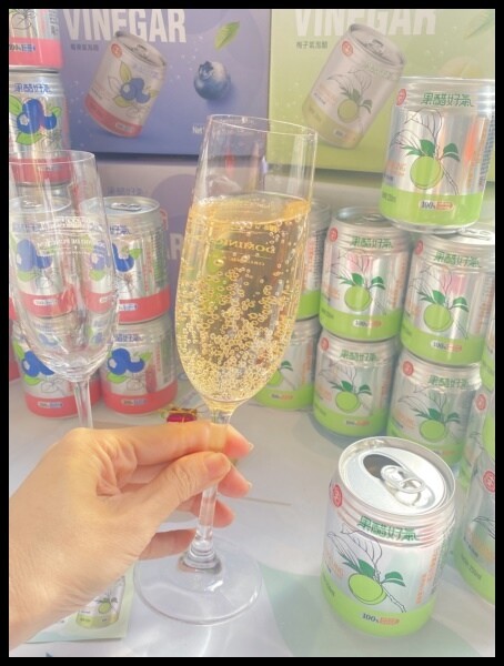 【氣泡水/氣泡醋推薦】【十全果醋、果醋好氣】年節聚餐既能享受暢快喝飲料的快樂口感,熱量不到一百卡,去除