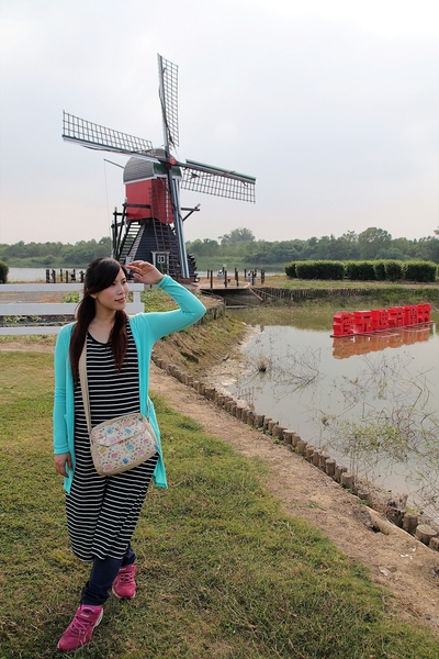 德元埤荷蘭村: 【台南柳營景點】德元埤荷蘭村~酪農昕鮮奶製品 巨大鬱金香IG網美最愛取景點