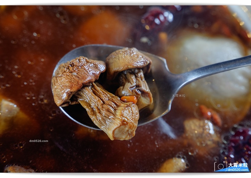 台北長輩最愛人氣台菜餐廳！滿穗台菜,2020吉祥年菜外帶禮盒3800元,5人份8道菜超值推薦,限量300組～早鳥預購再贈純干貝醬！台北年菜外帶推薦2020, - 大胃米粒 DAVID & MI