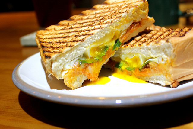 好初早餐二店～混蛋厚押餅！吃就吃別罵人啊～