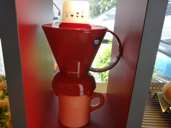 巴蕾麵包：1020717[官本金文愛台灣]巴蕾麵包好吃猶如站在青青草原中的無敵老K