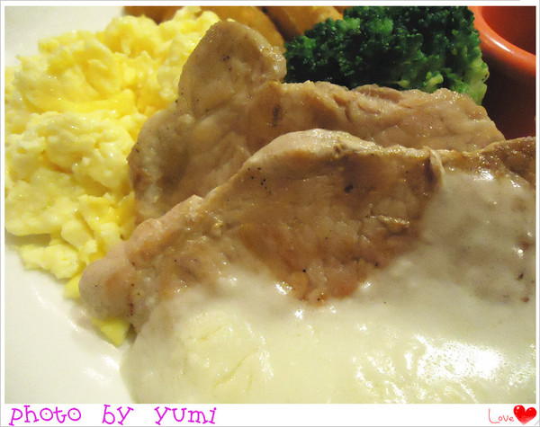 Midtown Cafe:【高雄食記】平價又美味♥飲料無限續杯 麵包貝果吃到飽@Midtown Bagel Cafe Midtown Cafe:【高雄食記】平價又美味♥飲料無限續杯 麵包貝果吃到飽@Midtown Bagel Cafe