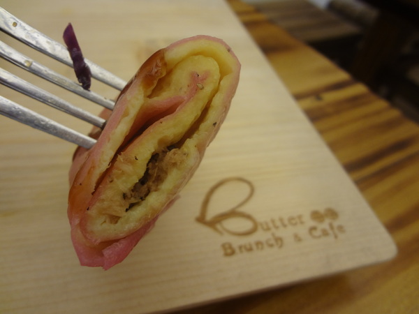 Butter巴特早午餐：1021031[官本金文愛台灣口碑券第12彈]幸運繽紛彩蛋Butter巴特早午餐彷彿在復古英式鄉村中享食彩色蛋餅及美味的海鮮總匯軟法堡