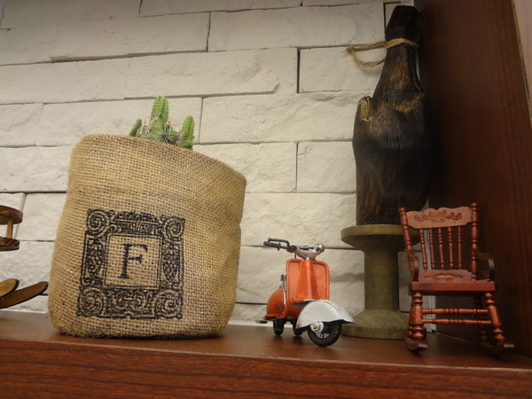 Butter巴特早午餐：1021031[官本金文愛台灣口碑券第12彈]幸運繽紛彩蛋Butter巴特早午餐彷彿在復古英式鄉村中享食彩色蛋餅及美味的海鮮總匯軟法堡