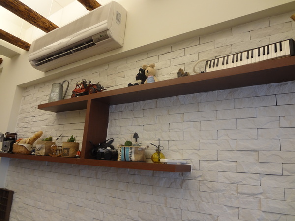 Butter巴特早午餐：1021031[官本金文愛台灣口碑券第12彈]幸運繽紛彩蛋Butter巴特早午餐彷彿在復古英式鄉村中享食彩色蛋餅及美味的海鮮總匯軟法堡