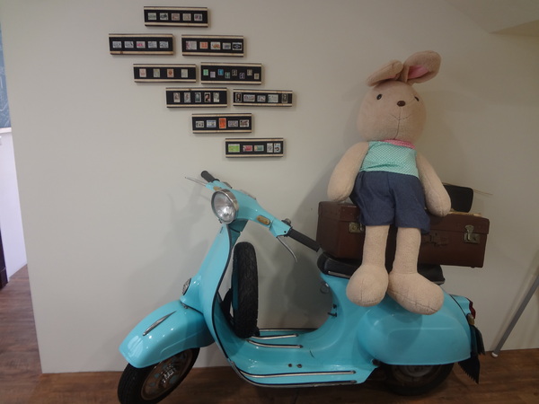 Butter巴特早午餐：1021031[官本金文愛台灣口碑券第12彈]幸運繽紛彩蛋Butter巴特早午餐彷彿在復古英式鄉村中享食彩色蛋餅及美味的海鮮總匯軟法堡