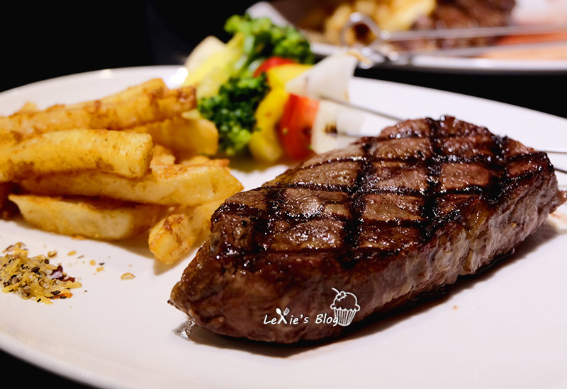 小惡魔28.jpg 小惡魔28.jpg