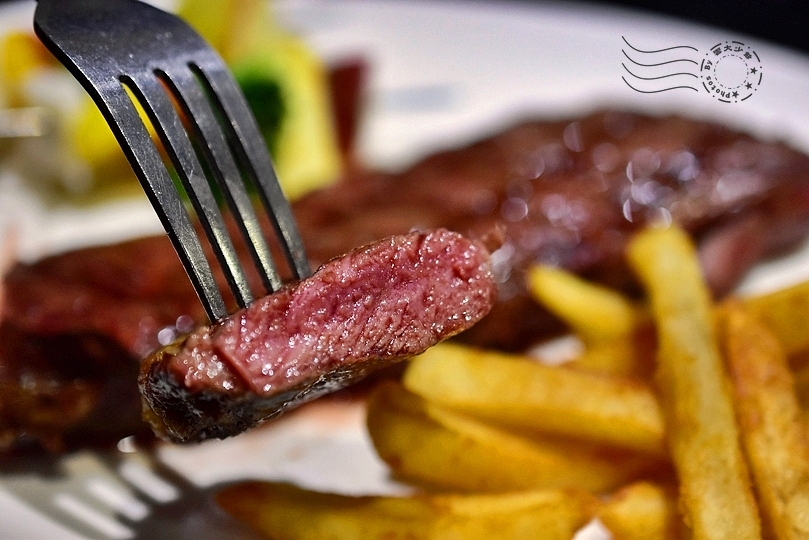 平價高CP值美食：【小惡魔炭燒牛排】(捷運中和永安市場站)