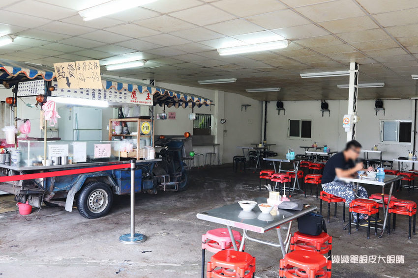 新竹肉圓推薦！鷹王肉圓，內行人一定要吃肉圓配香腸！新竹香山必吃美食