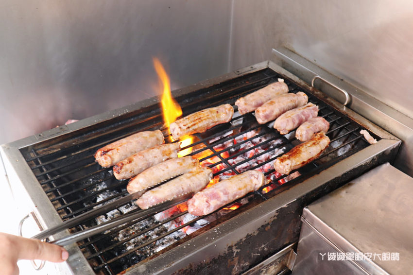 新竹肉圓推薦！鷹王肉圓，內行人一定要吃肉圓配香腸！新竹香山必吃美食