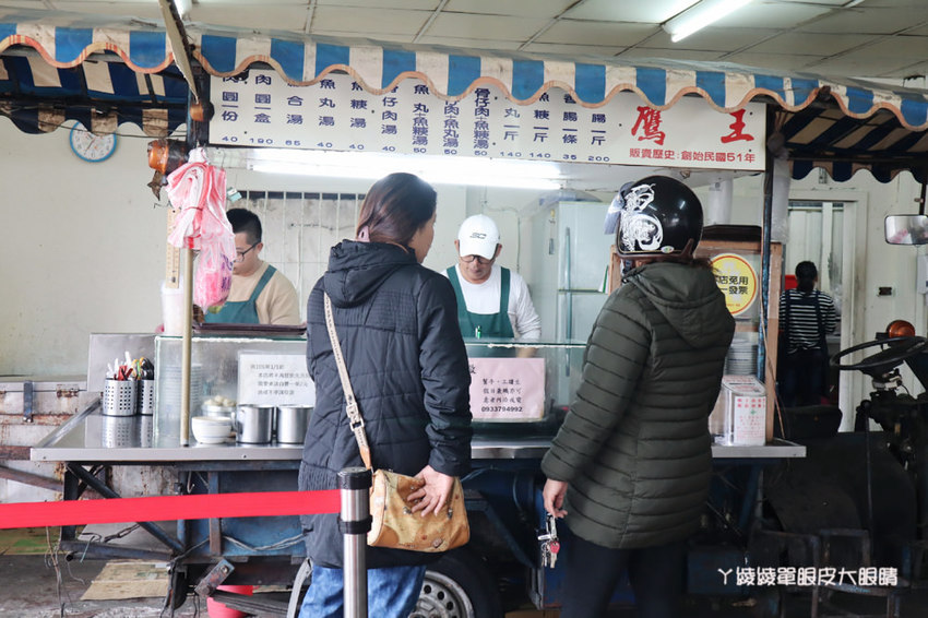 新竹肉圓推薦！鷹王肉圓，內行人一定要吃肉圓配香腸！新竹香山必吃美食