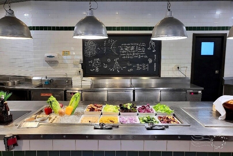 台北市大安區台北：台大【Just Italian義饗食堂】晶華五星飯店義式料理，沙拉、飲料、湯品吃到飽！(捷運公館站美食)