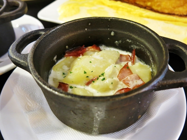 普拉嬤嬤 LA MÉRE POULARD CAFÉ:【捷運忠孝敦化】傳承百年的法國料理 — 普拉嬤嬤 LA MÉRE POULARD CAFÉ 普拉嬤嬤 LA MÉRE POULARD CAFÉ:【捷運忠孝敦化】傳承百年的法國料理 — 普拉嬤嬤 LA MÉRE POULARD CAFÉ