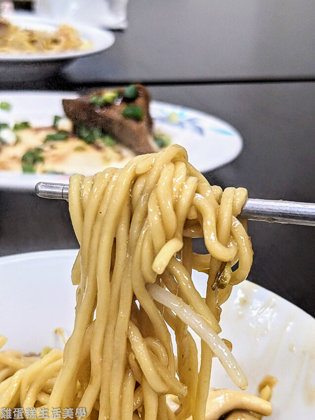 【南投食記】正義小吃部 - 水里50年老店，什錦炒麵有滿滿配