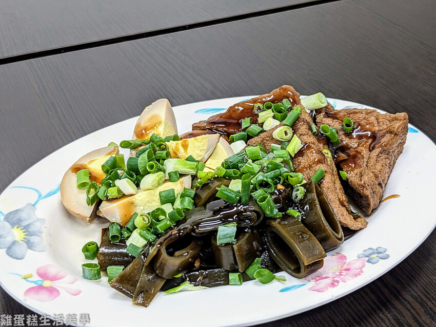 【南投食記】正義小吃部 - 水里50年老店，什錦炒麵有滿滿配